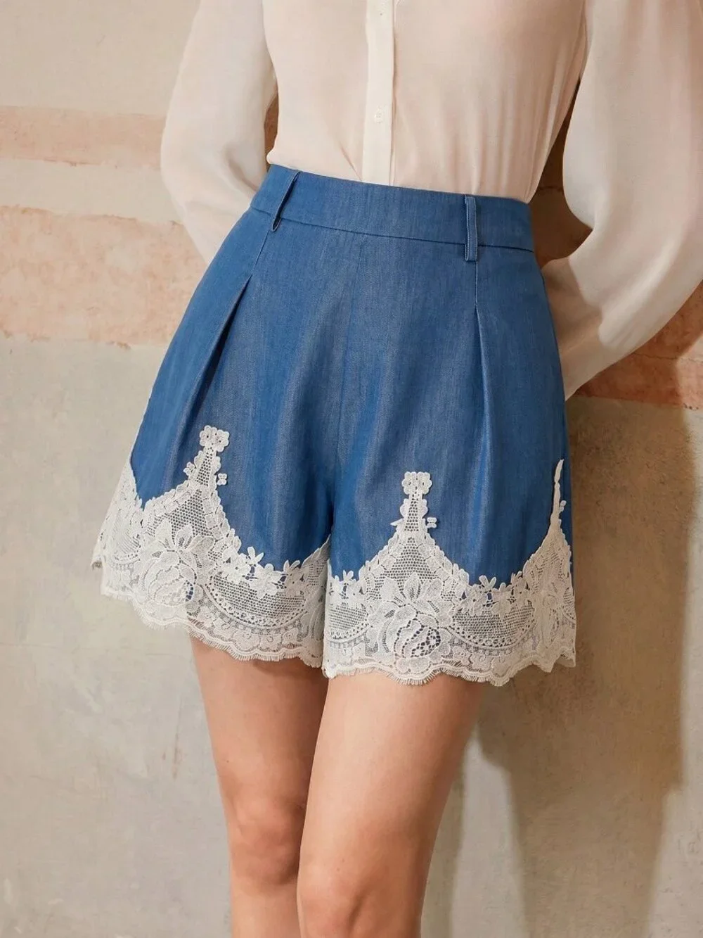Blue Elegant Women's Lace Trim Wide Leg Shorts